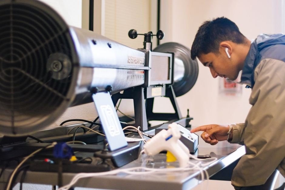 Engineering students working in a laboratory